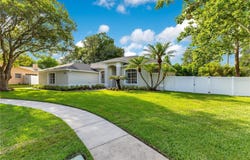 2024 FLAMING ARROW COURT, FERN PARK, FL 32730