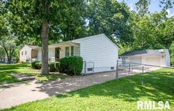 2913 W NEBRASKA Avenue, Peoria, IL 61604