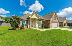 123 Highland Oaks Ave, Gray, LA 70359
