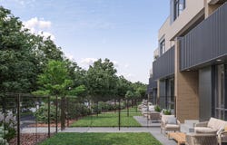 2235 W Oakdale Avenue, Chicago, IL 60618