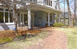 6377 Oxbow Bend, Chanhassen, MN 55317