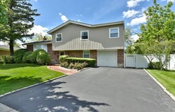 10 Orange Drive, Jericho, NY 11753