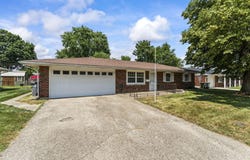 1021 N Nutmeg Square, Troy, OH 45373