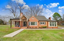 305 E First Street, Princeton, NC 27569