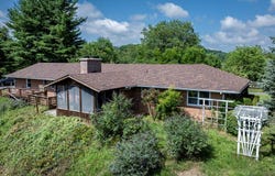 212 W Main St., Independence, VA 24348