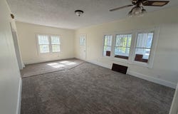 1615 W 7St, Hastings, NE 68901