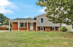 906 Citadel Ln, Salem, VA 24153