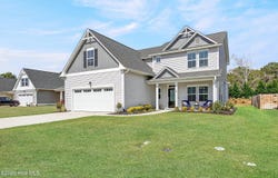 86 W Weatherbee Way, Hampstead, NC 28443