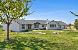 505 Faucher Rd, Moxee, WA 98936