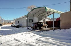 10 Medina Ln, Ranchos de Taos, NM 87557