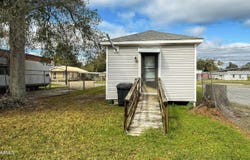 915 Center Street, New Iberia, LA 70560