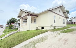 2107  Main St, Bethany, MO 64424