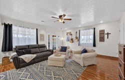 4 Starlight Acres Drive, Edgewood, NM 87015