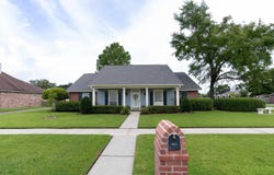 6057 Snowden Dr, Saint George, LA 70817