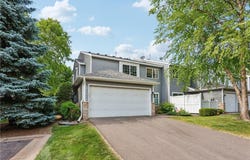 2001 Gresham Avenue N, Oakdale, MN 55128