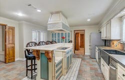 6385 Gladys, Beaumont, TX 77706