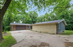 27339 SHERRY ANN Court, Donahue, IA 52746