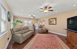 601 E 9th Street S, Newton, IA 50208