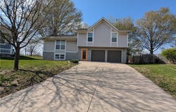 1900 SE 6TH Terrace, Lee's Summit, MO 64063