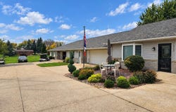 1513 Division St., Hull, IA 51239