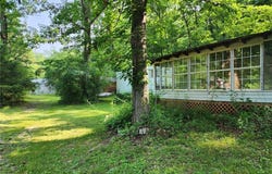 300 W. 6th St., Mill Spring, MO 63952