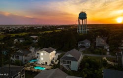 104 SE 32nd Street, Oak Island, NC 28465