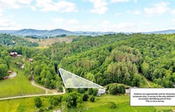 7 Legra Road, Grassy Creek, NC 28631