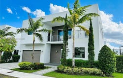 10126 NW 76th Ter, Doral, FL 33178