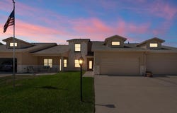 12 Olde Towne Ln, ROCKPORT, TX 78382