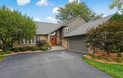1804 Woodview Court, Darien, IL 60561