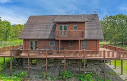 1 Green Mountain Place, Roaring Brook Twp, PA 18444