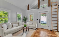 7125 Cedar Street, Chagrin Falls, OH 44022
