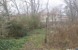5 Arlington Road, Bloomfield, CT 06002