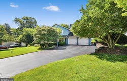 30 W ELM Street, CONESTOGA, PA 17516