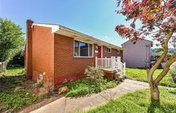 63 Chestnut St, Natrona Heights, PA 15065