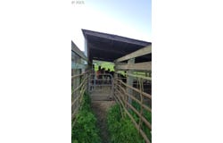 955 KESTER RD, Roseburg, OR 97470