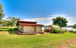 208 W Shore Drive, Arcadia, OK 73007
