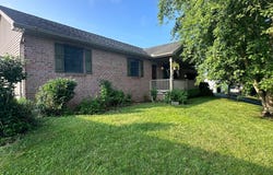 26 FARMINGTON DRIVE, YORK, PA 17407