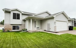 664 Highland Trail, Lino Lakes, MN 55014