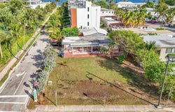 356 Balboa St, Hollywood, FL 33019
