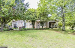 40 Wesley, Adairsville, GA 30103
