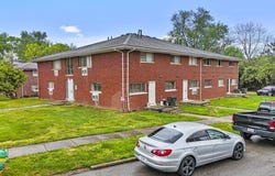1921 Oxford Circle, Lexington, KY 40504