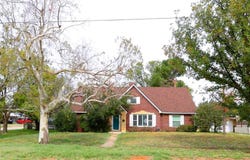 140 W 10th St, Colorado City, TX 79512