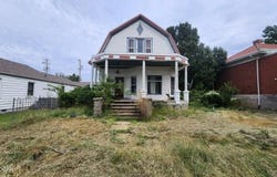 111 W Walnut Street, Columbus, KS 66725