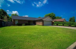708 N Cross Timbers Drive, Moore, OK 73160