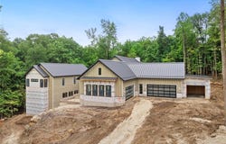 2324 Hard Rock Way, Hinckley, OH 44233