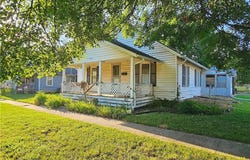 445 E 3rd Avenue, Garnett, KS 66032