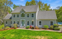 15 Fox Ridge Lane, Hebron, CT 06248