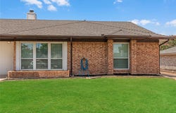2429 Chestnut Way, Bedford, TX 76022