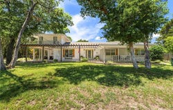 218 Rainbow Drive, Woodway, TX 76712